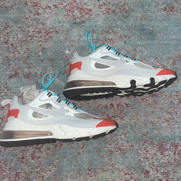 Women’s Air Max 270 React - Size 8 🧡🩵 - Picture 4 of 8